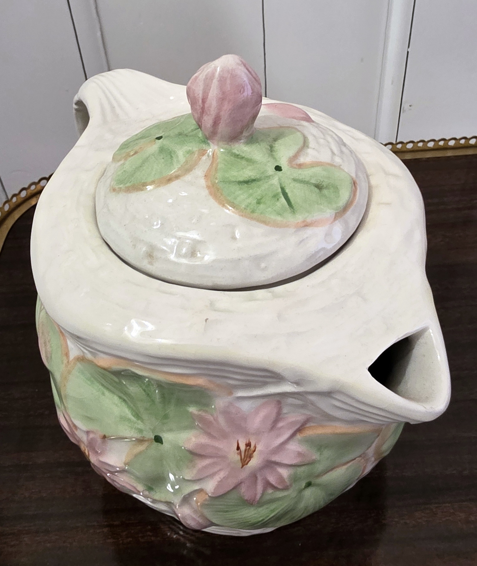 A Water Lilly Teapot A Water Lilly Teapot